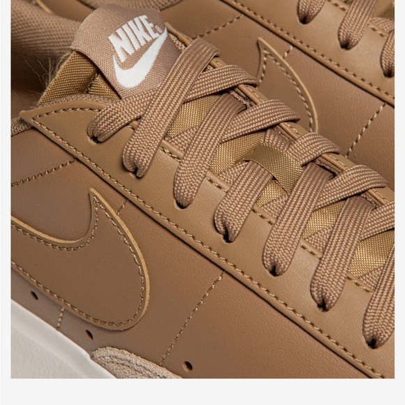 Nike Platform Blazers Women Size 7 - Picture 2 of 12